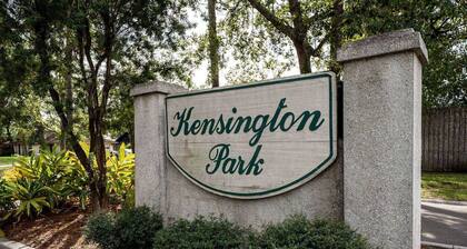 Fully Fenced |King Suite |Small Dogs Ok |Near NAS Jax|20 min to JIA |Month Stays Accepted| BBQ
