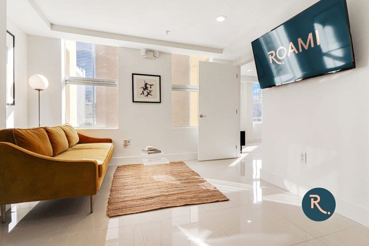Roami at The Ralston | Downtown Miami | 1 Bed Apt