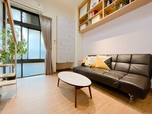 WiFi, bed sheets - Tokyo Loft duplex apt (Taipei)
