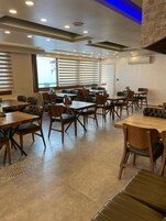 Desayuno buffet incluido todos los días 