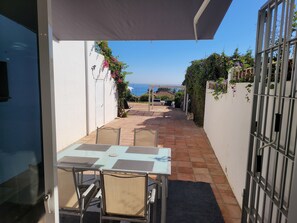 アパートメント ベッド (複数台) | バルコニー