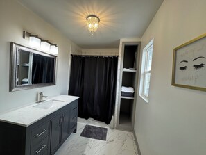 花灑/浴缸組合、風筒、提供毛巾、番梘