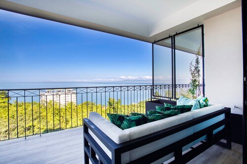 Oceanview Luxury | Pool & BBQ, Near Romantic Zone