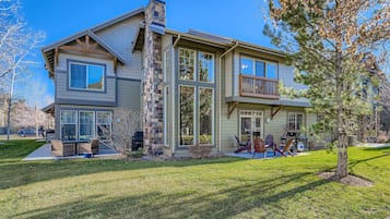 Condo, 3 chambres | Extérieur