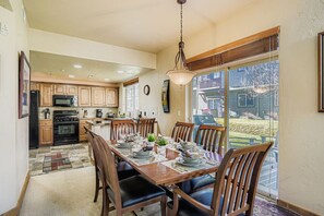 House, 3 Bedrooms | Dining - Foxpoint Cottage 3 Bedroom Townhouse by RedAwning (Park City)