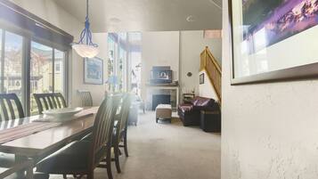 獨棟房屋, 3 間臥室 | 用餐區