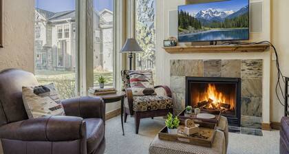 Foxpoint Cottage 3 Bedroom Townhouse by RedAwning