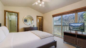 Condo, 3 Bedrooms | 3 bedrooms, laptop workspace, iron/ironing board, free WiFi