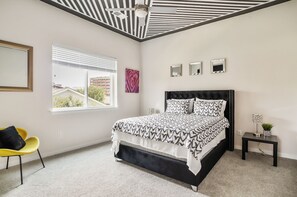 2 bedrooms, desk, iron/ironing board, free WiFi