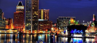 Lux House Of Champagne 2BR 2BA w/Free Parking & Wifi 