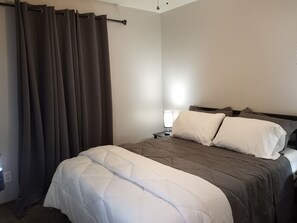 3 habitaciones, tabla de planchar con plancha y wifi gratis 