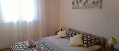 2 bedrooms, Internet