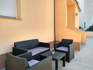 Terrace/patio - Holiday apartment in the quiet side of the village (Baška)