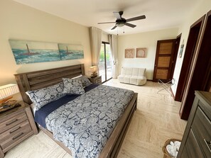 2 عدّة غرف نوم وخزنة داخل الغرفة وواي فاي مجانًا وملاءات أسرّة