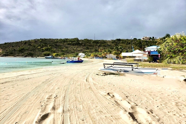 Sun loungers, beach towels