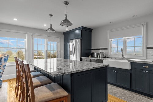 Nonquit Cottage by Sakonnet Farm & Stays