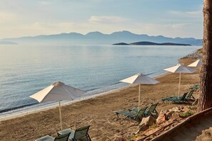 Am Strand, Liegestühle