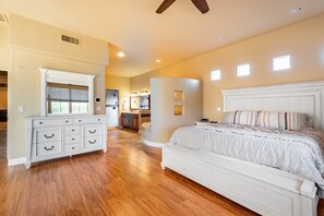 4 bedrooms, desk, iron/ironing board, travel cot