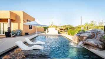 Ulkouima-allas, lämmitetty uima-allas