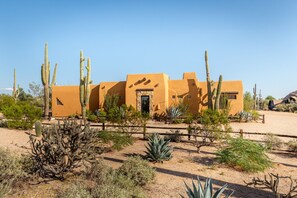 Exterior - Private Desert Oasis with Pool & Hot Tub, Game Room | Family & Pet Friendly (Scottsdale)