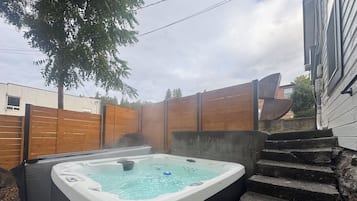 Utendørs boblebad