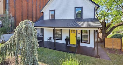 Historic farmhouse in the heart of downtown White Salmon!