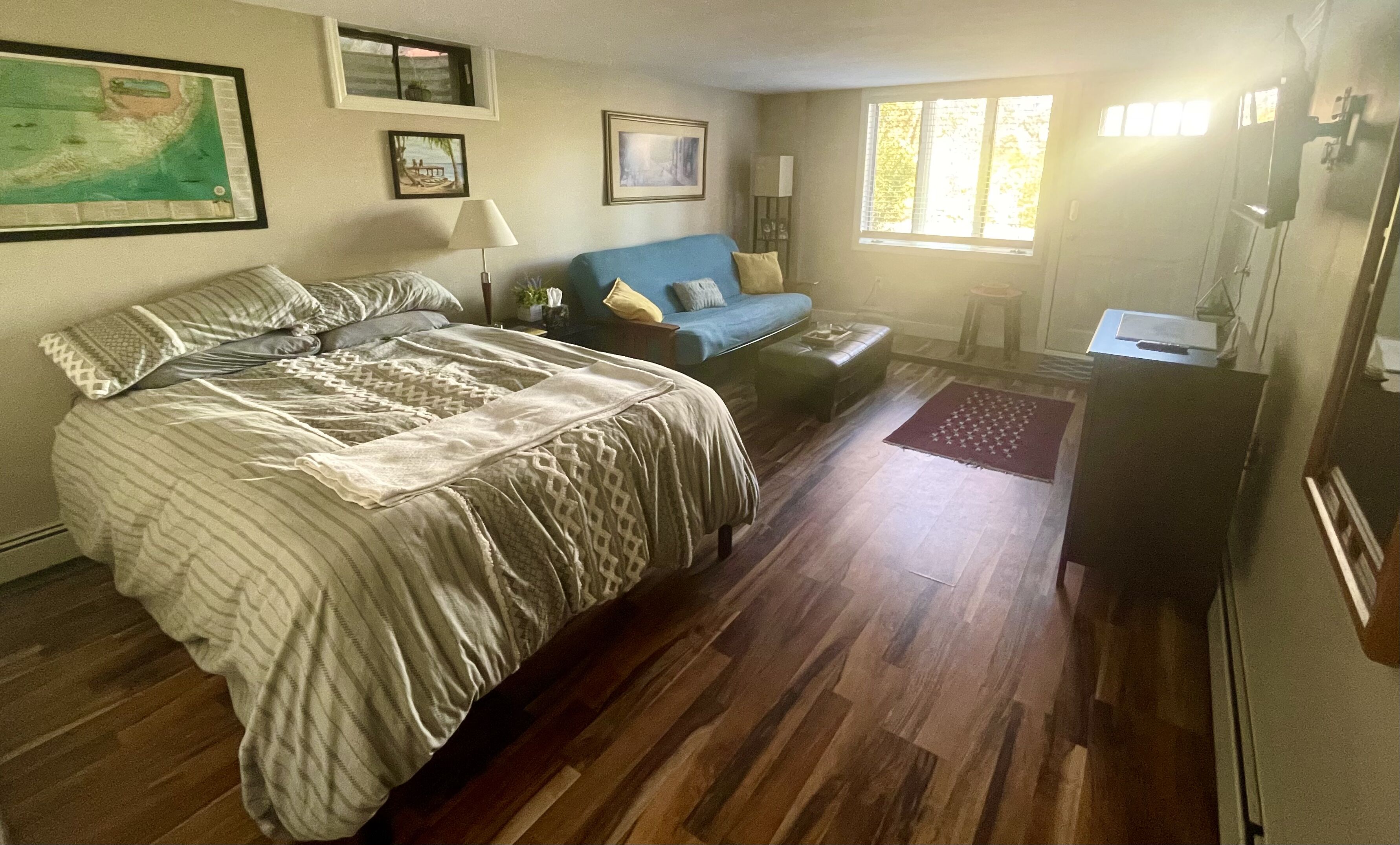 Private apartment with kitchen & laundry in North End - Flexible cancellation!
