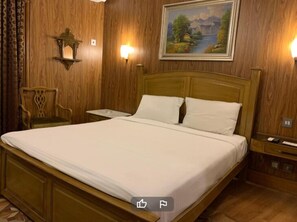 Deluxe Double or Twin Room | Iron/ironing board, free WiFi, bed sheets