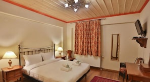 Chambre Double Standard | Chambres insonorisées, Wi-Fi gratuit, draps fournis