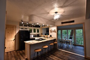 Fridge, microwave, oven, stovetop - Black Bear Chalet 2BR plus loft / 2BA  (Helen)