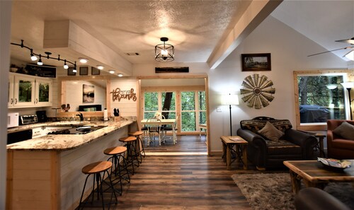 Black Bear Chalet 2BR plus loft / 2BA 