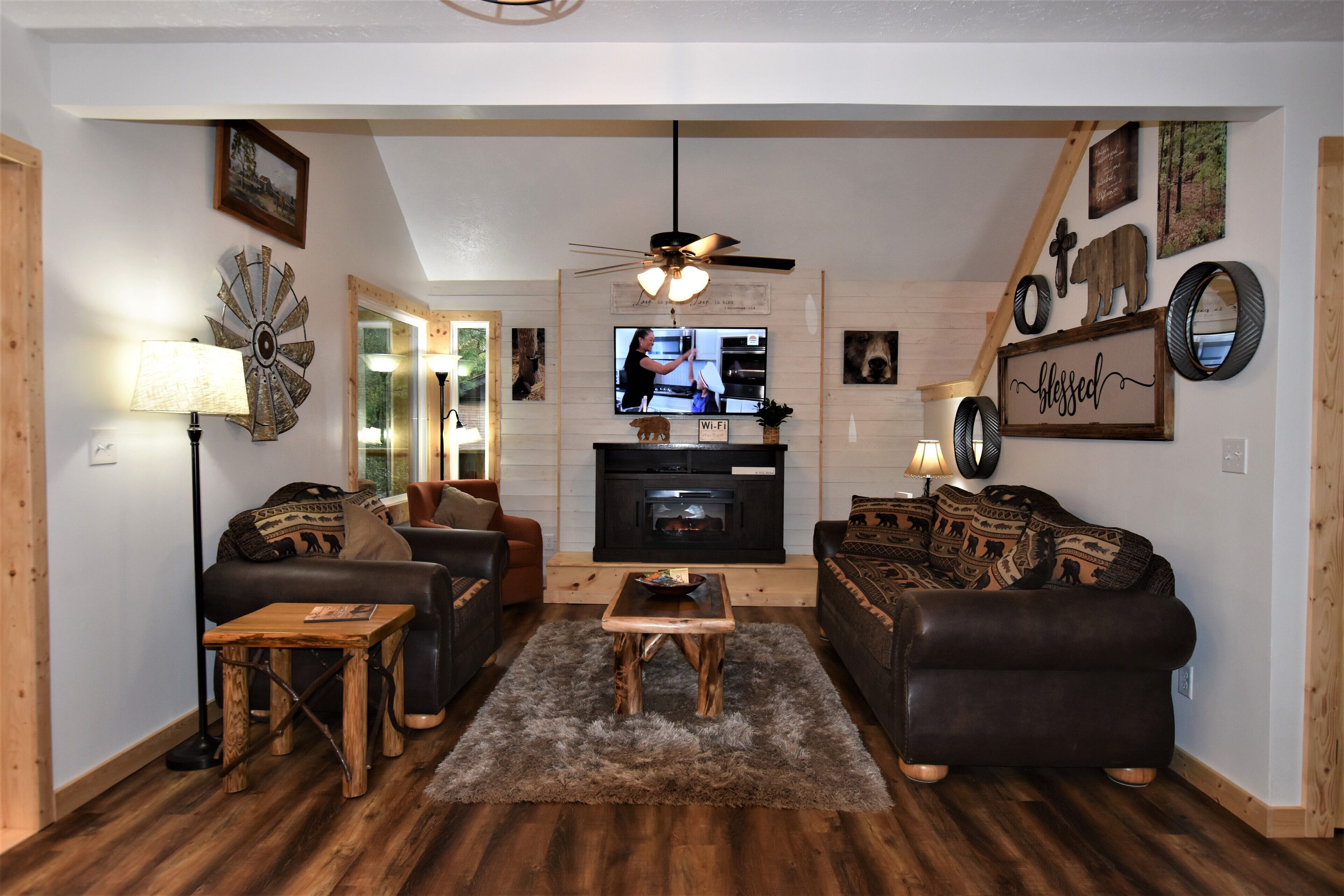 Smart TV, fireplace, DVD player