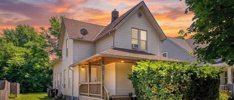 المنشأة من الخارج