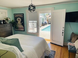 1 bedroom, iron/ironing board, WiFi, bed sheets - Private entrance with pool Mother-in-law Suite (Fresno)