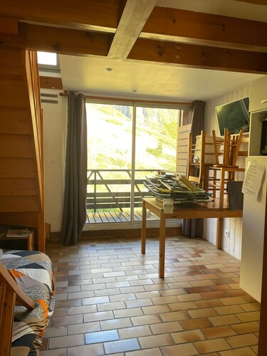 SKI-IN/SKI-OUT BALCONY APARTMENT