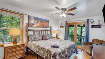 5 bedrooms, iron/ironing board, WiFi, bed sheets