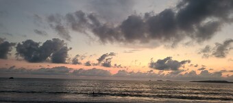 Jardines Tropicales - 3 blocks from the beach