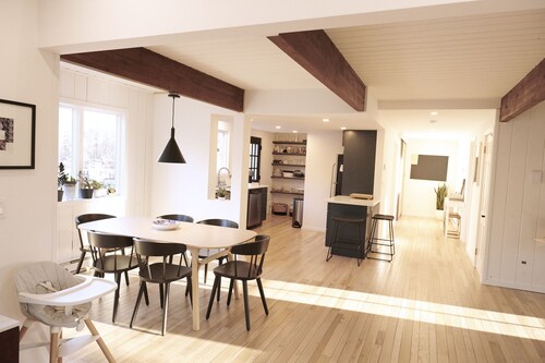 Narrowsburg Farmhouse Getaway 