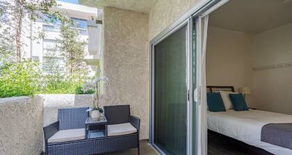 Westwood UCLA 2BR/1BA Cozy Condo w Amenities