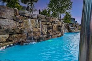 Opvarmet pool