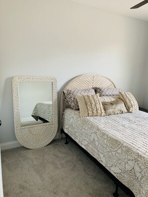 2 bedrooms, desk, iron/ironing board, free WiFi