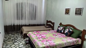 3 quartos, ferros/tábuas de passar roupa, Wi-Fi de cortesia