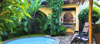 Beautiful Tropical Paradise Near City Center