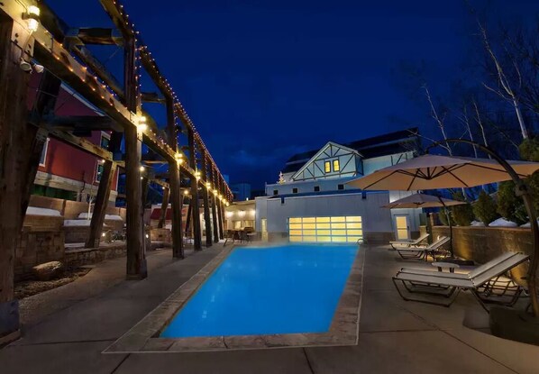 Indoor pool, outdoor pool