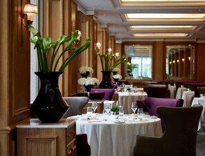 Dining - NJV Athens Plaza (Constitution Square , Athina)