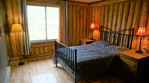 3 chambres, accès au Wi-Fi (inclus), literie fournie