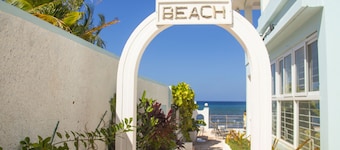 Blue Shores Hideaway