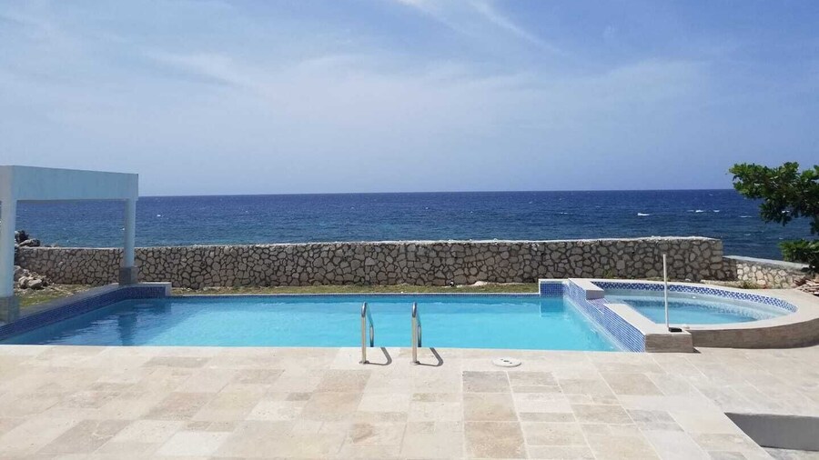 Blue Shores Hideaway