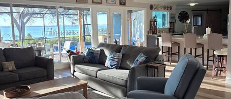 Smart TV, fireplace, computer monitors, printers