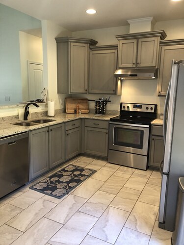 Great home just a mile from campus!  Perfect for football and baseball weekends!